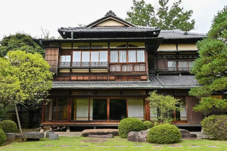 数子(戸田恵梨香)が接近する思想家・安永正隆の邸宅 — 遠山記念館 - 現地撮影写真 2