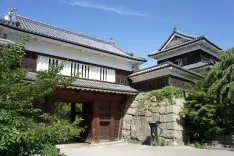 陣内家の門のモデルになった戦国の名城の櫓門 — 上田城跡公園（東虎口櫓門）