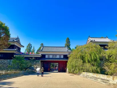 陣内家の門のモデルになった戦国の名城の櫓門 — 上田城跡公園（東虎口櫓門） - 写真 2
