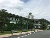 折木奉太郎と千反田えるが資料を探した図書館 — 高山市図書館 煥章館
