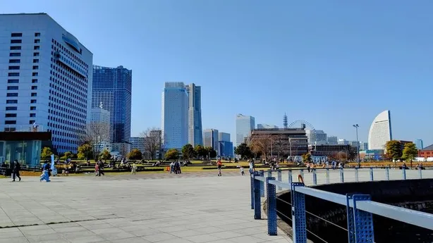 平匡とみくりが待ち合わせた海沿いの公園 - 写真 4